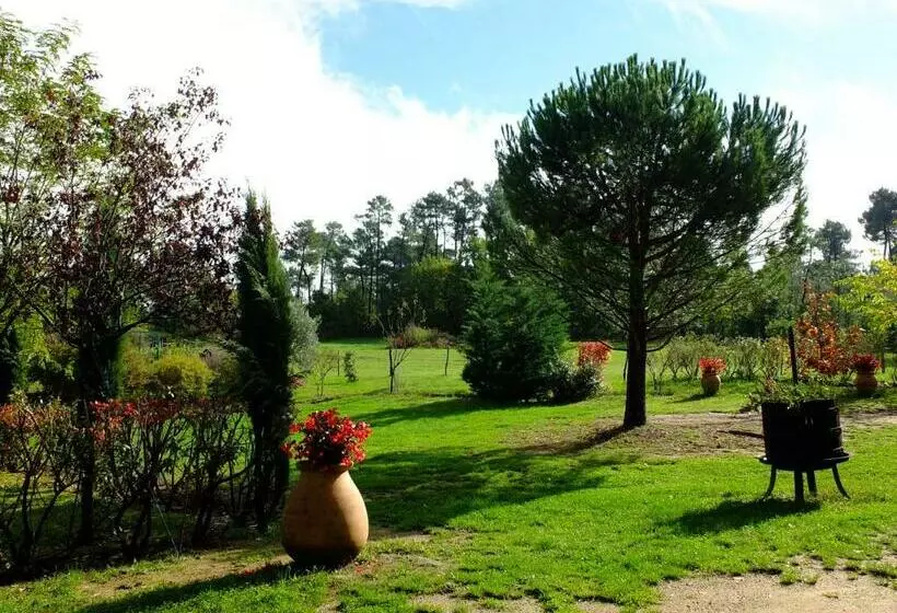 Aamiaismajoitus (B&B) Domaine Du Planas Ailhon Ardeche