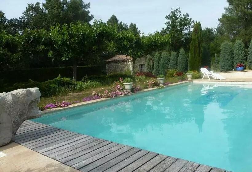 Aamiaismajoitus (B&B) Domaine Du Planas Ailhon Ardeche