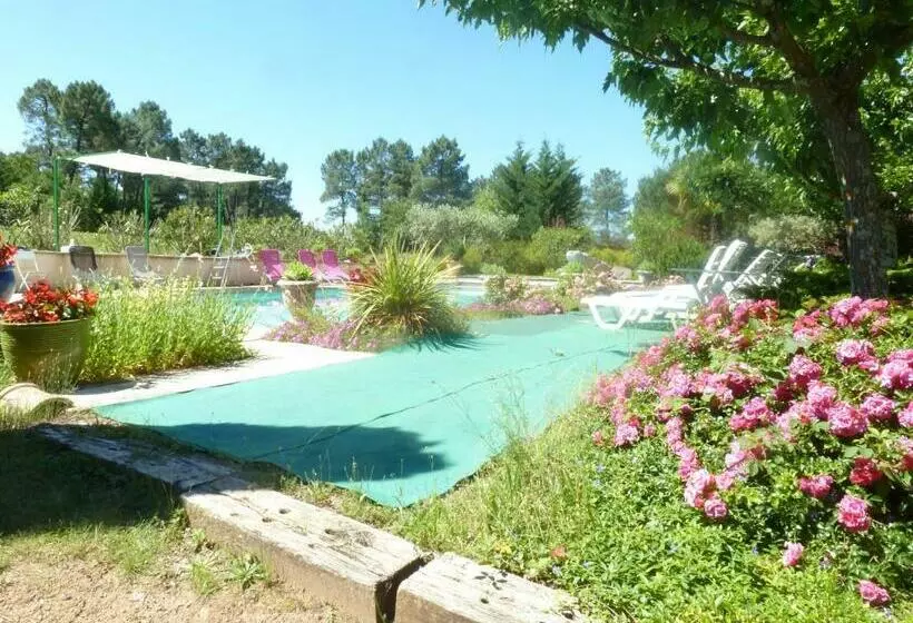 Aamiaismajoitus (B&B) Domaine Du Planas Ailhon Ardeche