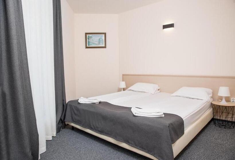 Family Hotel Sunrise