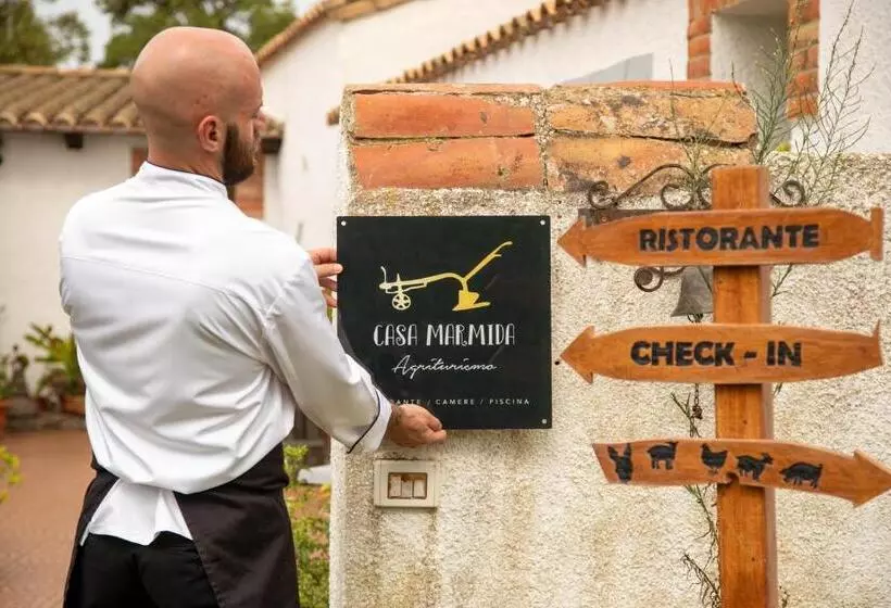 ホテル Agriturismo Casa Marmida
