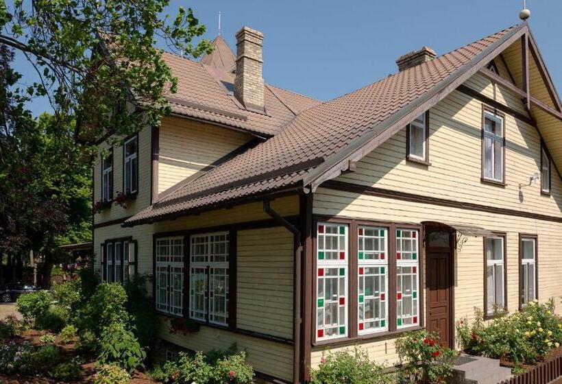 پانسیون Villa Magonīte