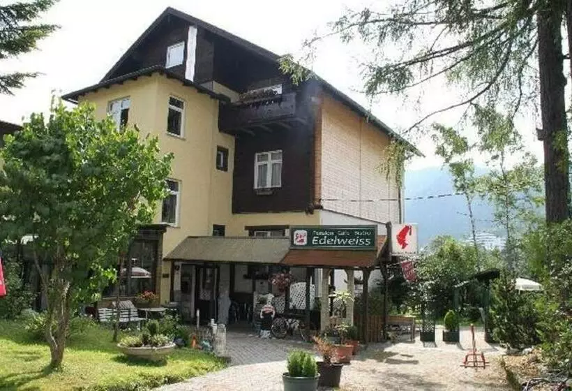 Retkeilymaja Gasthof Edelweiss