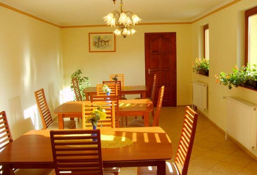 Bed and Breakfast Szűts Panzió