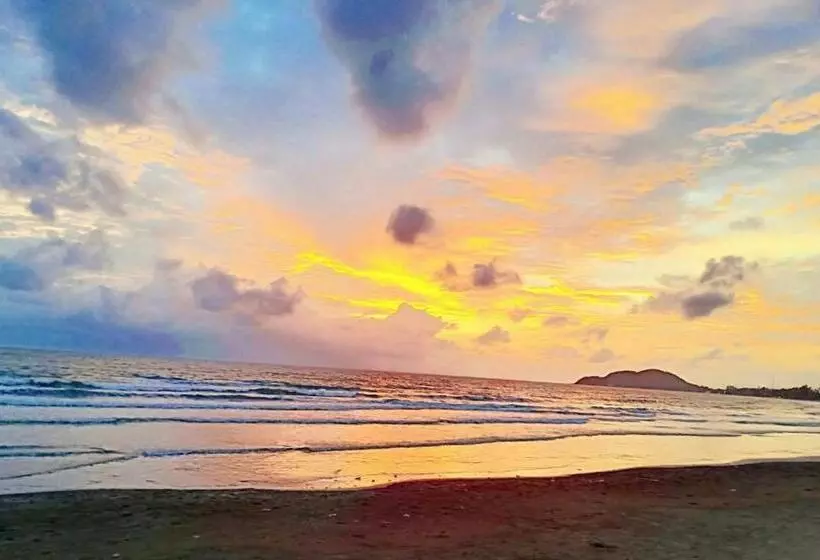 Chanchaolao Beach Resort