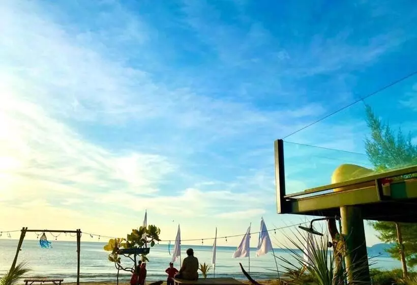 Chanchaolao Beach Resort