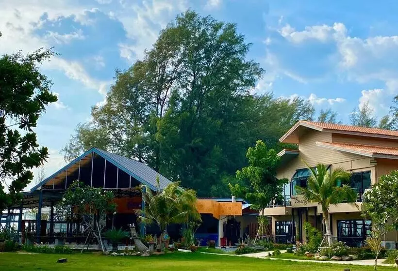 Chanchaolao Beach Resort