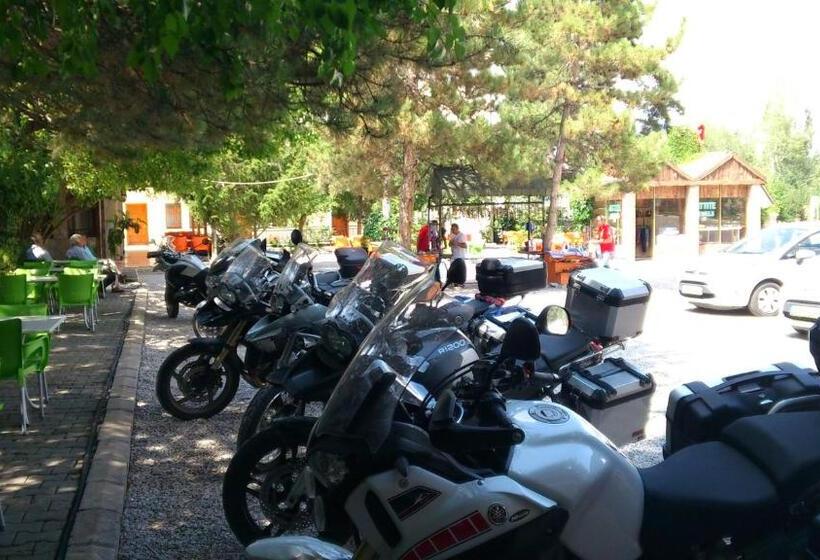 בית מלון כפרי Aşıkoğlu