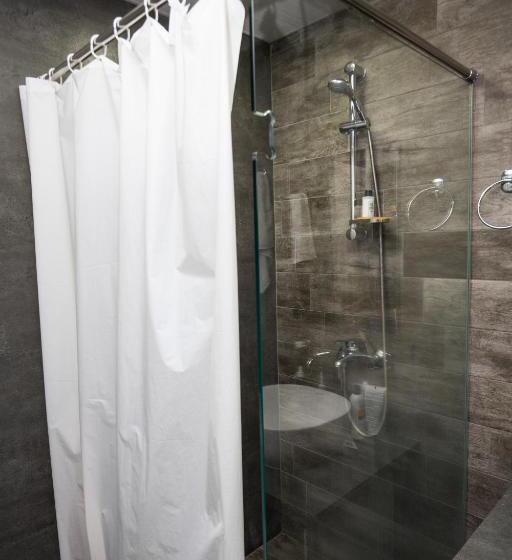 هتل Tigran Mets Yerevan