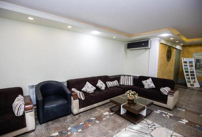 هتل Tigran Mets Yerevan