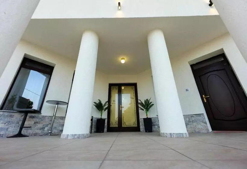 Hotelli Villa Ovidiu