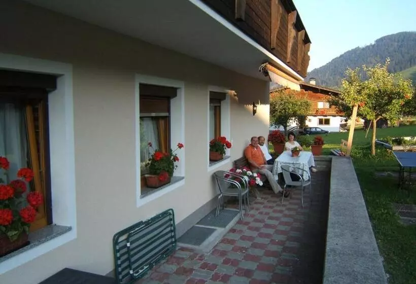 Majatalo Gästehaus Sonja