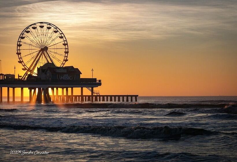 هتل Adams League Historic Inn