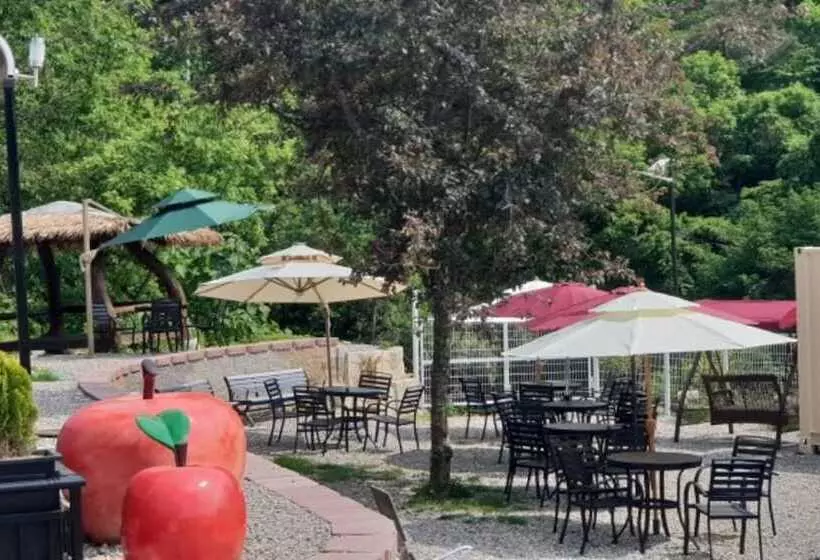 Hotelli Andong Sunrise Glamping