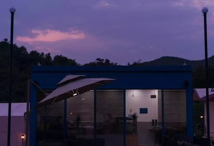 Hotelli Andong Sunrise Glamping