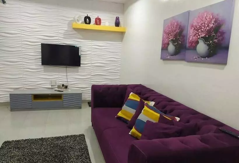 هتل Lush Terraces