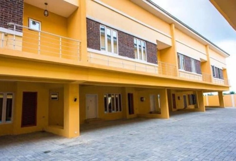 هتل Lush Terraces