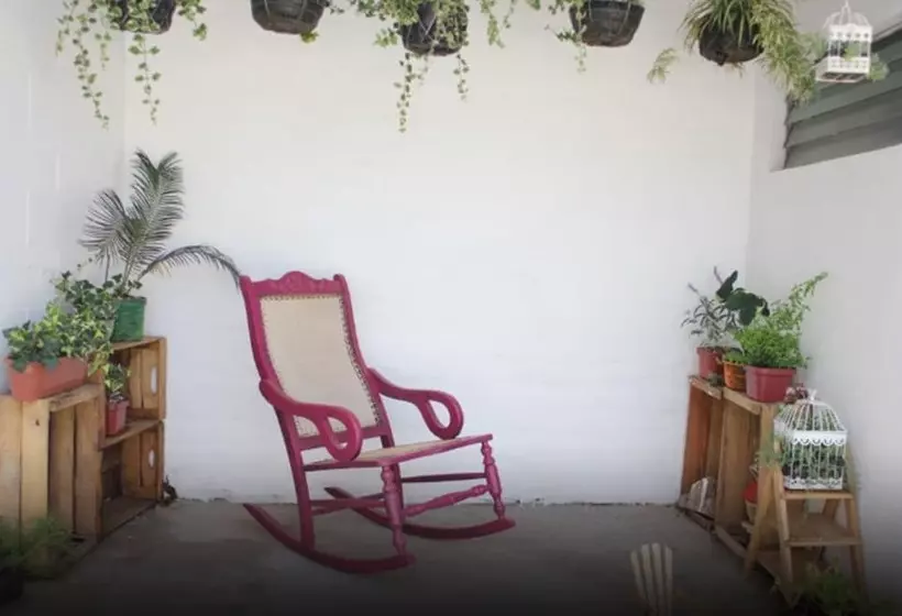 ホテル Nahui Hostal