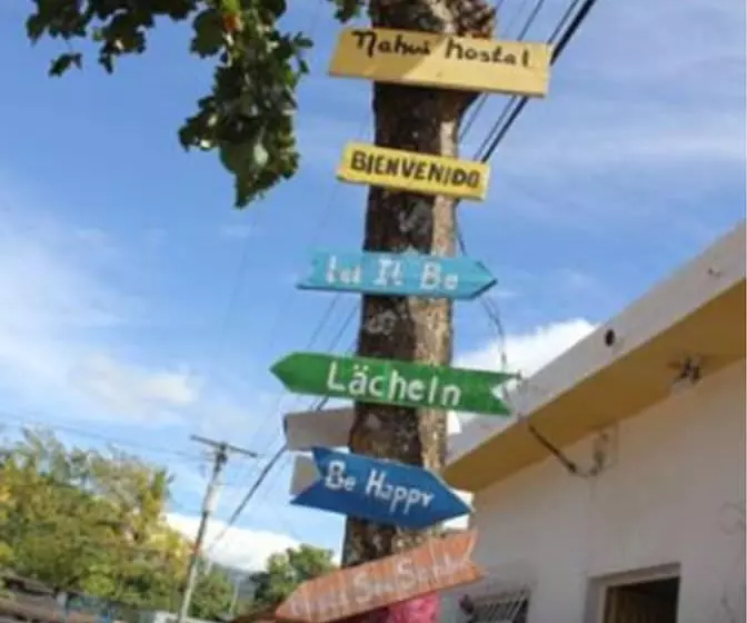 ホテル Nahui Hostal