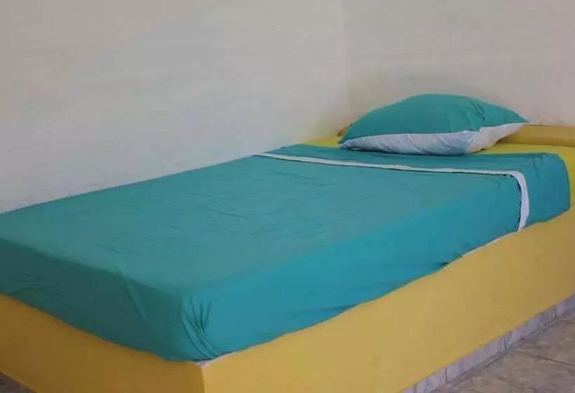 ホテル Nahui Hostal