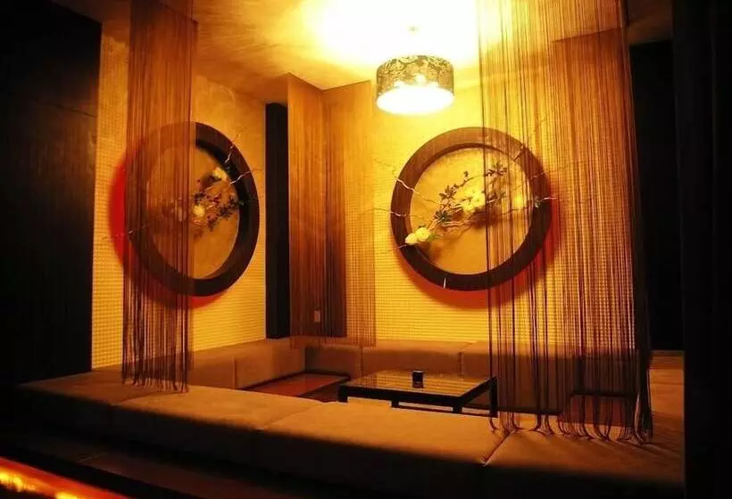 Mos Motel
