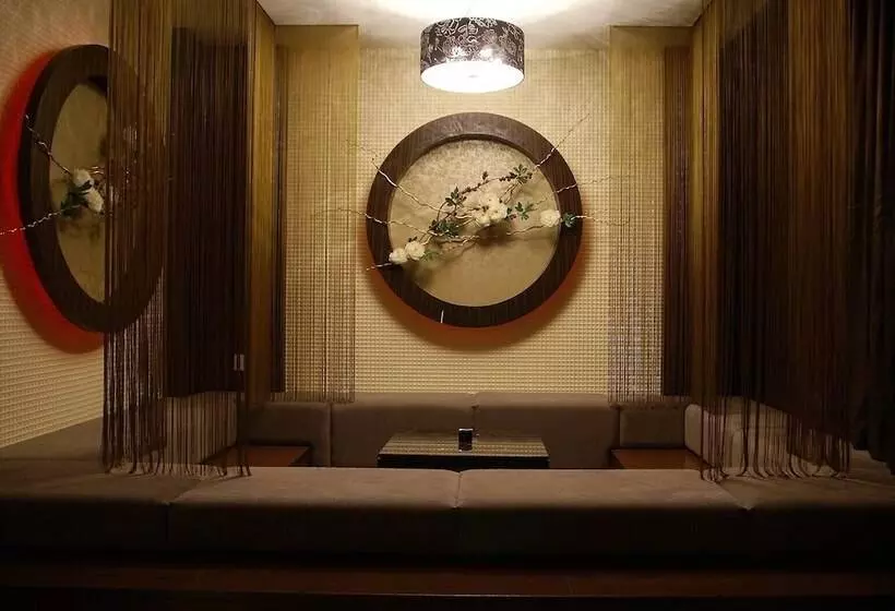 Mos Motel