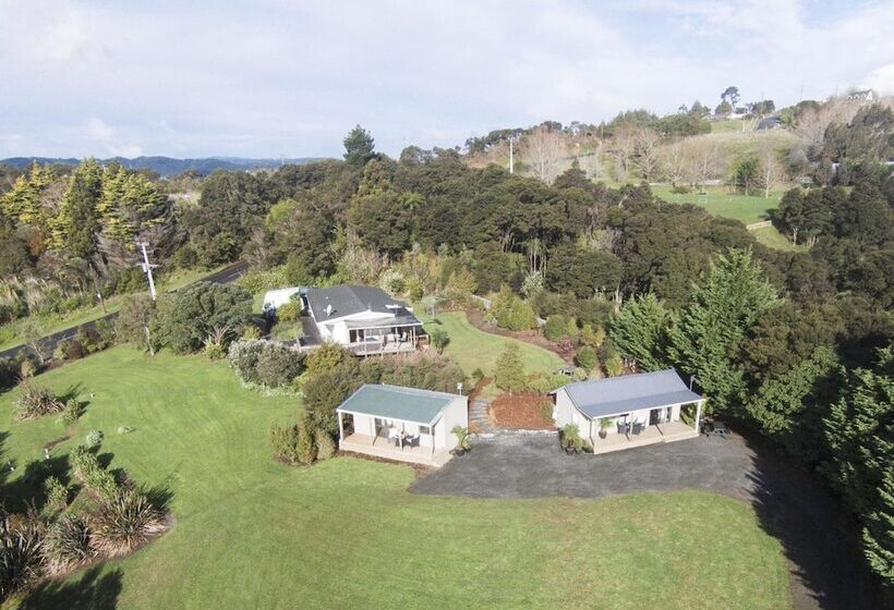 호텔 Auckland Country Cottages