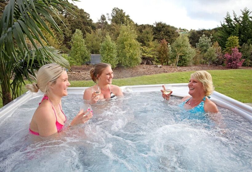 호텔 Auckland Country Cottages