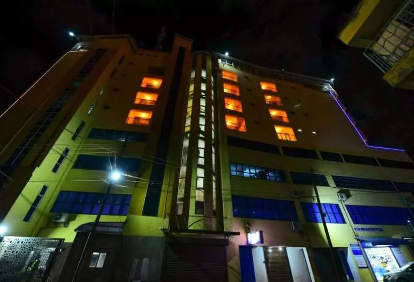 هتل Deuts Four Seasons