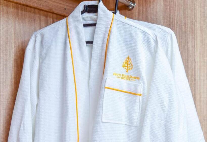 Hotel Deuts Four Seasons