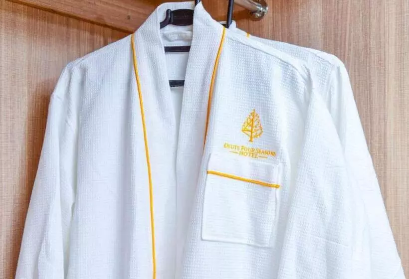 هتل Deuts Four Seasons