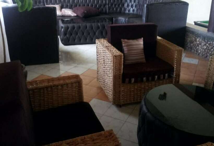 هتل Oldonyo Lodge