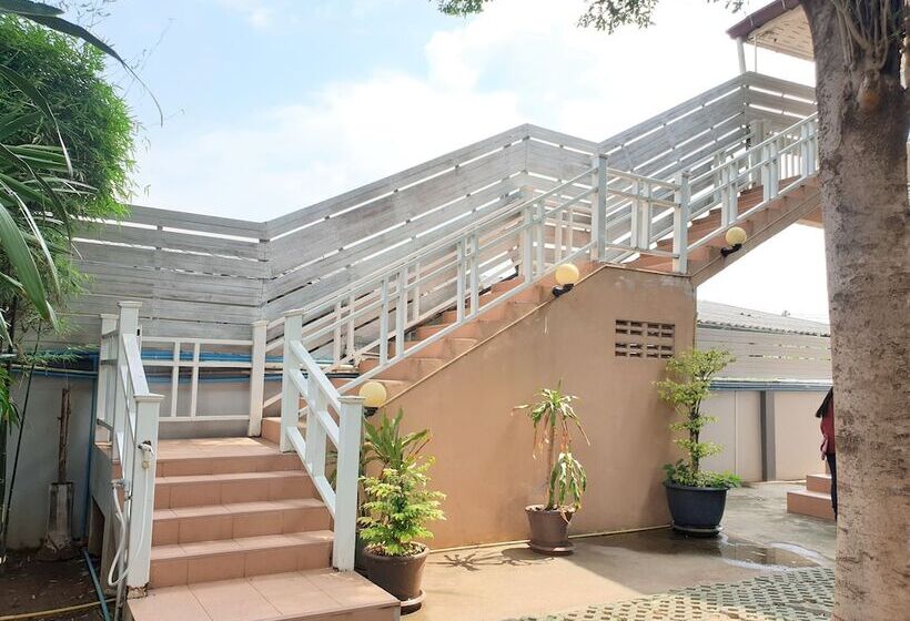 Hotel Samanta By The Sea