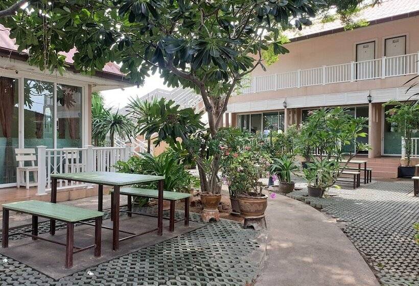 Hotel Samanta By The Sea