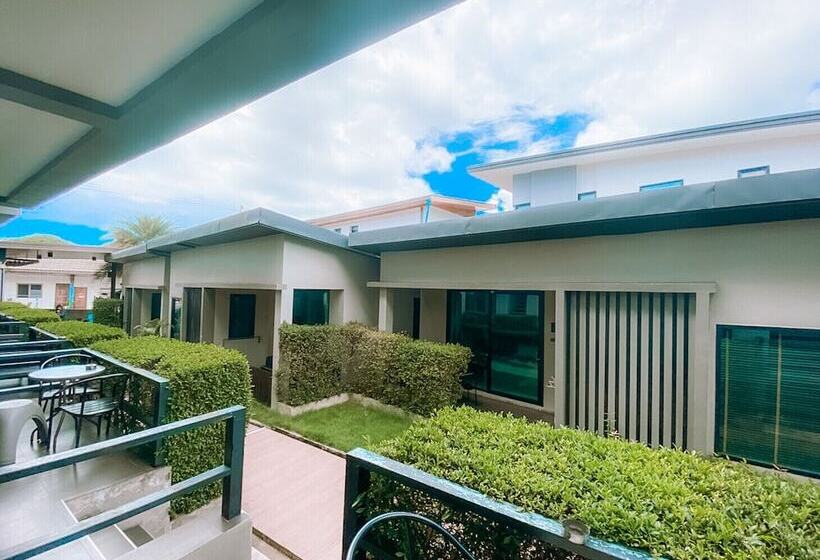 Hotel Samanta By The Sea