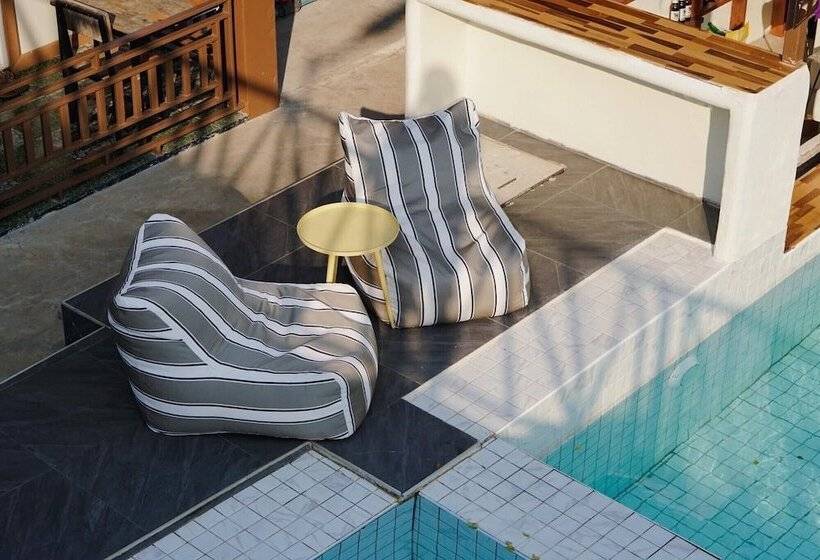 Hotel Samanta By The Sea