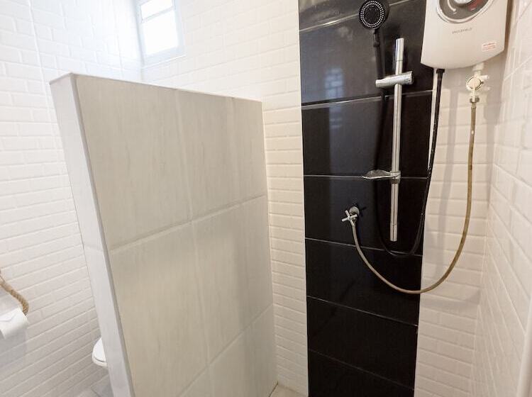 Hotel Samanta By The Sea