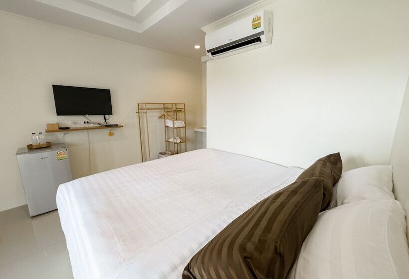 Hotel Samanta By The Sea