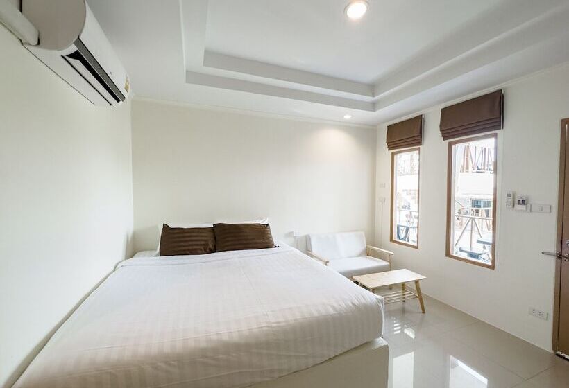 Hotel Samanta By The Sea