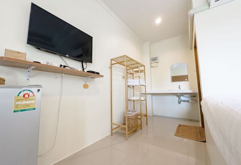 Hotel Samanta By The Sea