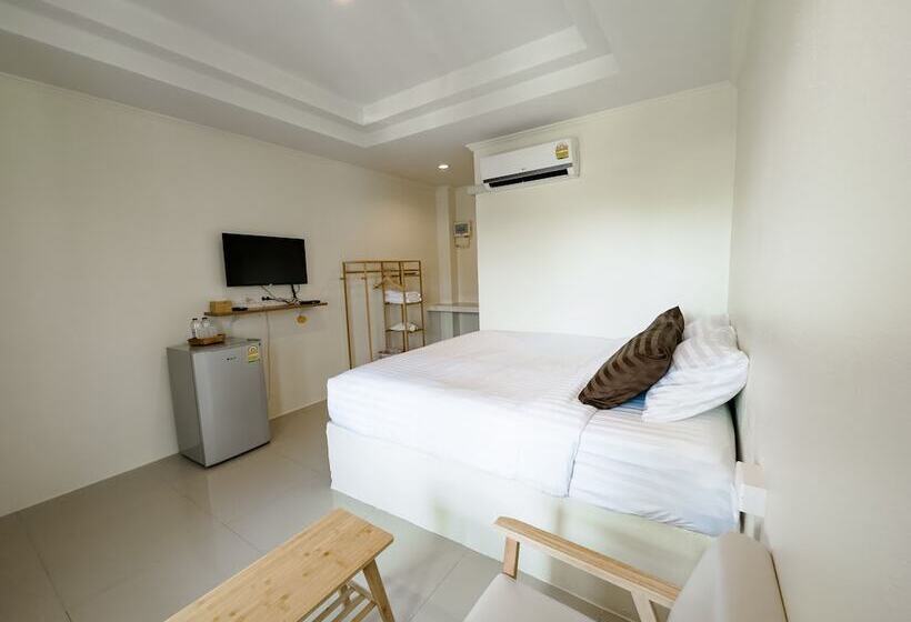 Hotel Samanta By The Sea