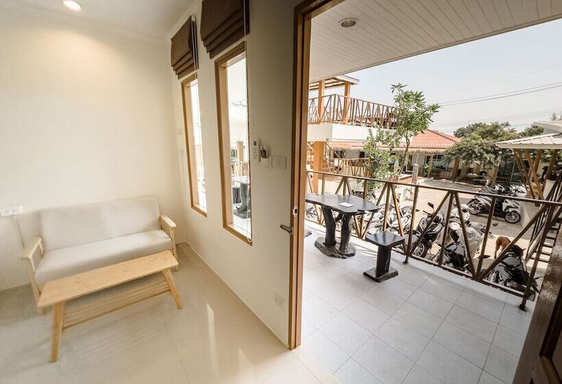 Hotel Samanta By The Sea