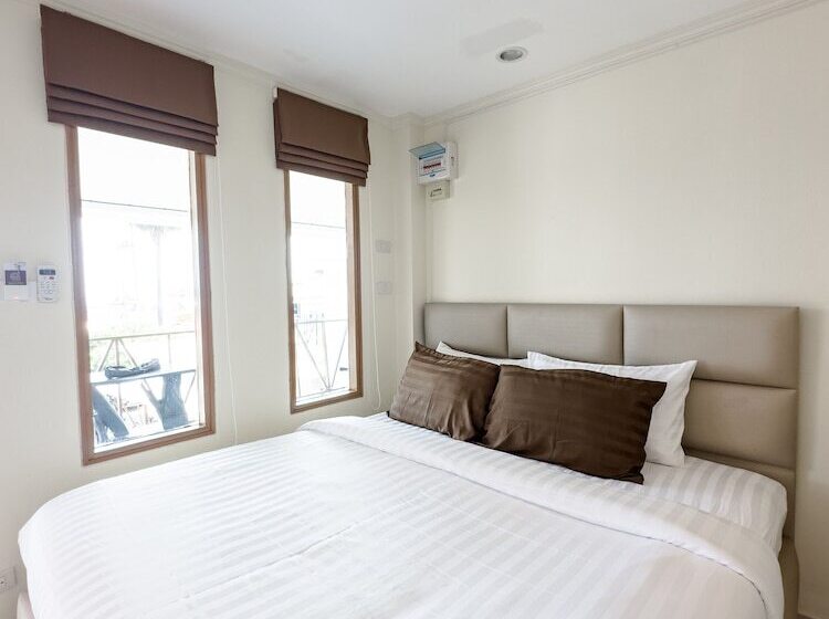 Hotel Samanta By The Sea