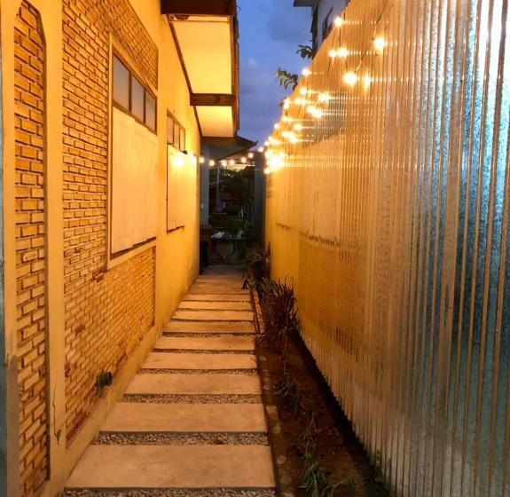 Hotel Samanta By The Sea