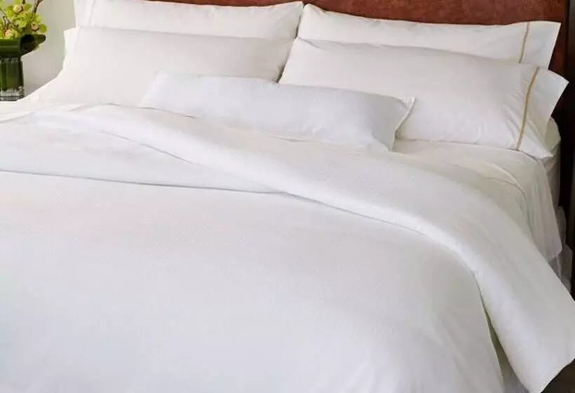 هتل Jkia Airport Side Apartment