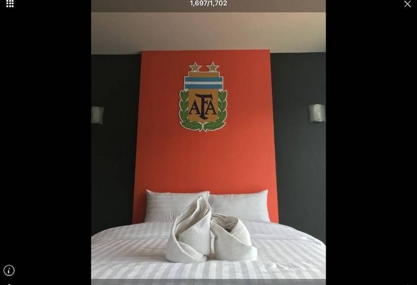 בית מלון כפרי Koh Larn Fc