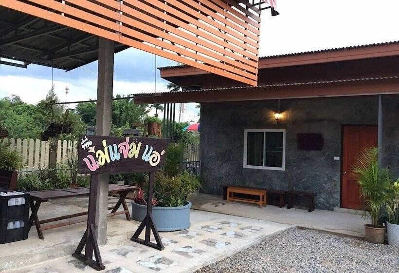 Отель Muangchaem House