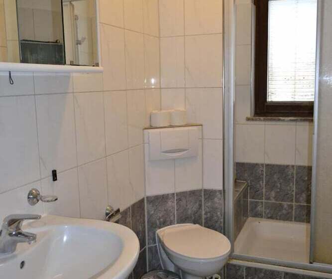 Отель Pension Highway Bünde