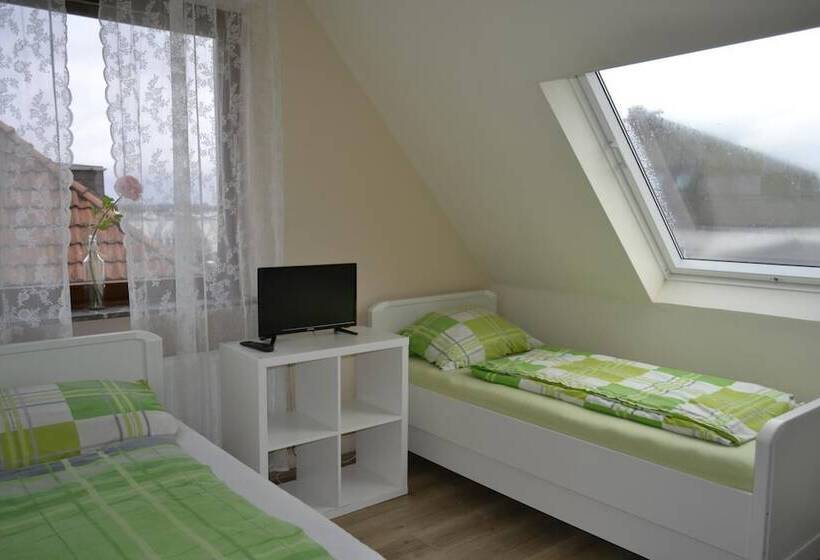 Отель Pension Highway Bünde