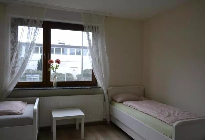 Hotelli Pension Highway Bünde